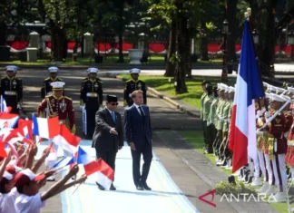 Presiden Prabowo Terima Kunjungan Resmi Presiden Macron di Istana