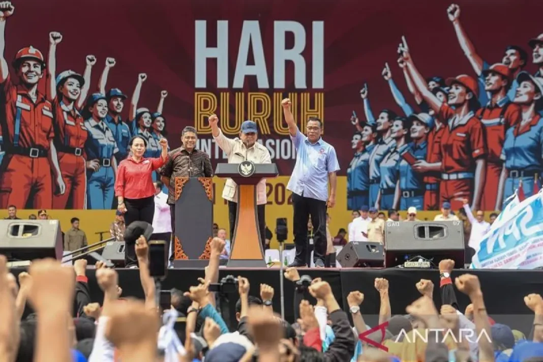 Presiden respons langsung keluhan buruh soal pajak saat May Day 2025