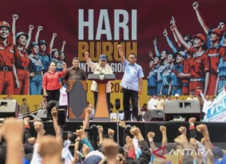 Presiden Respons Langsung Keluhan Buruh soal Pajak saat May Day 2025