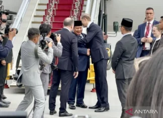 Presiden Prabowo Tiba di St. Petersburg, Disambut Wakil PM Rusia