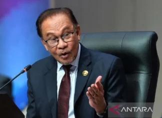 Anwar Ibrahim Tegaskan tidak akan Mundur selama tidak Berbuat Salah