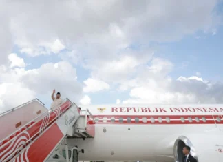 Presiden Prabowo Disambut Dentuman Meriam Salvo saat tiba di Jeddah