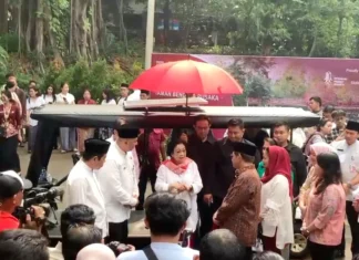 Megawati dan Pramono Anung Kunjungi Taman Langsat