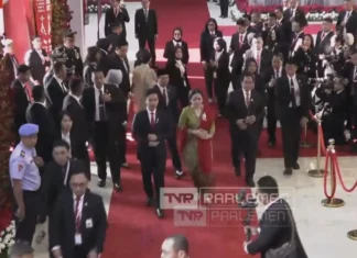 Puan sambut Wapres Gibran saat tiba di Gedung Parlemen