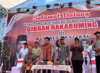 Temui Pasukan Merah di Mempawah, Gibran Merasa seperti Keluarga
