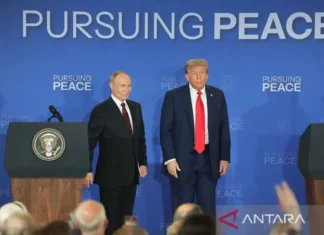 Trump Ingin Adakan Pertemuan Trilateral dengan Putin dan Zelenskyy
