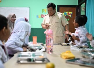 Prabowo Lanjutkan Program MBG dengan Anggaran Rp335 Triliun pada 2026