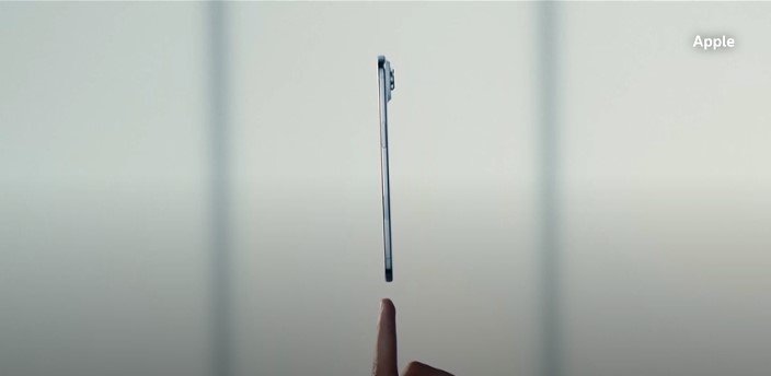 Apple holds down new iPhone prices amid threats of Trump tariffs-Reuters