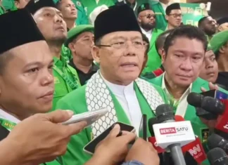 Mardiono Terpilih secara Aklamasi sebagai Ketum PPP di tengah Ricuh Muktamar