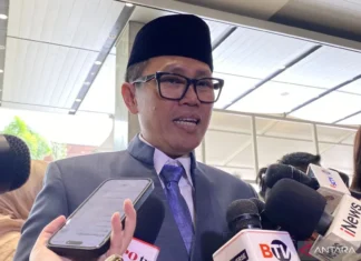 PAN Ajukan Penghentian Gaji bagi Eko Patrio dan Uya Kuya dari DPR