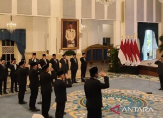 Prabowo Beri Surat Terima Kasih Kepada Menteri Terkena “Reshuffle”