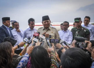 Prabowo Minta Kasus Keracunan MBG tak Dipolitisasi