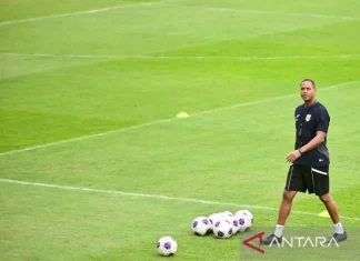 Kluivert Rasakan Kekecewaan Penggemar dan Nyatakan Bertanggung Jawab