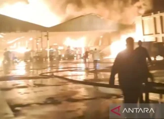 Pabrik Pengelolaan Limbah B3 di Karawang Terbakar