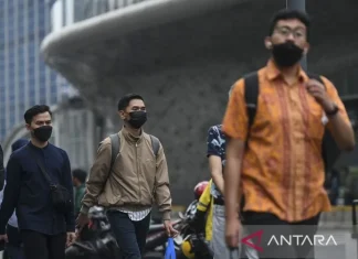 Pakai Masker, Kualitas Udara Jakarta Terburuk Kelima di Dunia