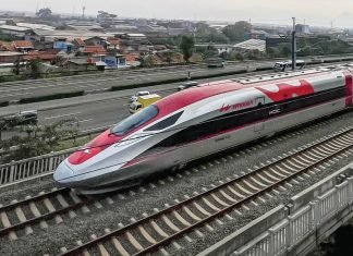 Pembiayaan Utang Kereta Cepat Whoosh Tak Akan Gunakan APBN, Pemerintah Siapkan Skema Alternatif