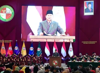 Prabowo Dorong Program Bagi-bagi Buku Tulis untuk Anak Sekolah