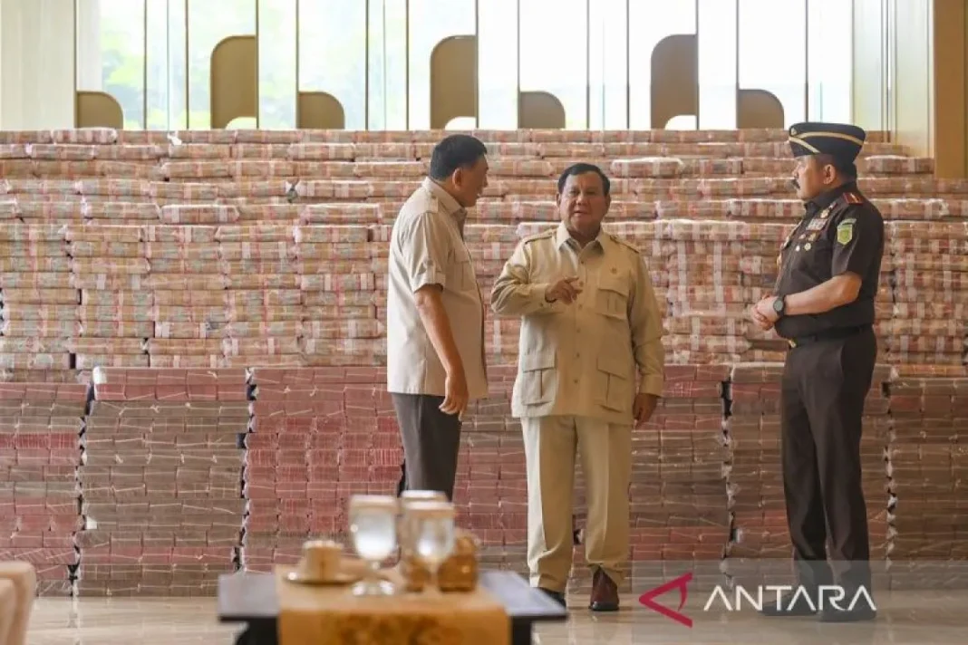 Uang negara kembali, Prabowo bilang, Ini tanda baik satu tahun pemerintahan