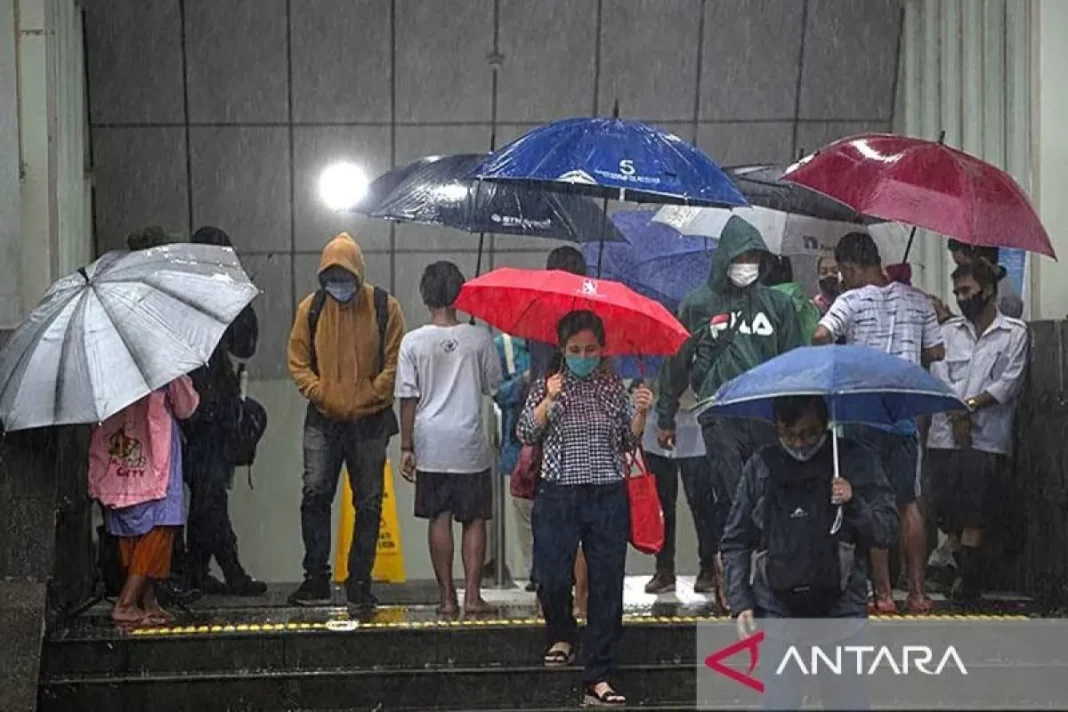 Waspada potensi hujan ringan hingga lebat di kota-kota besar RI