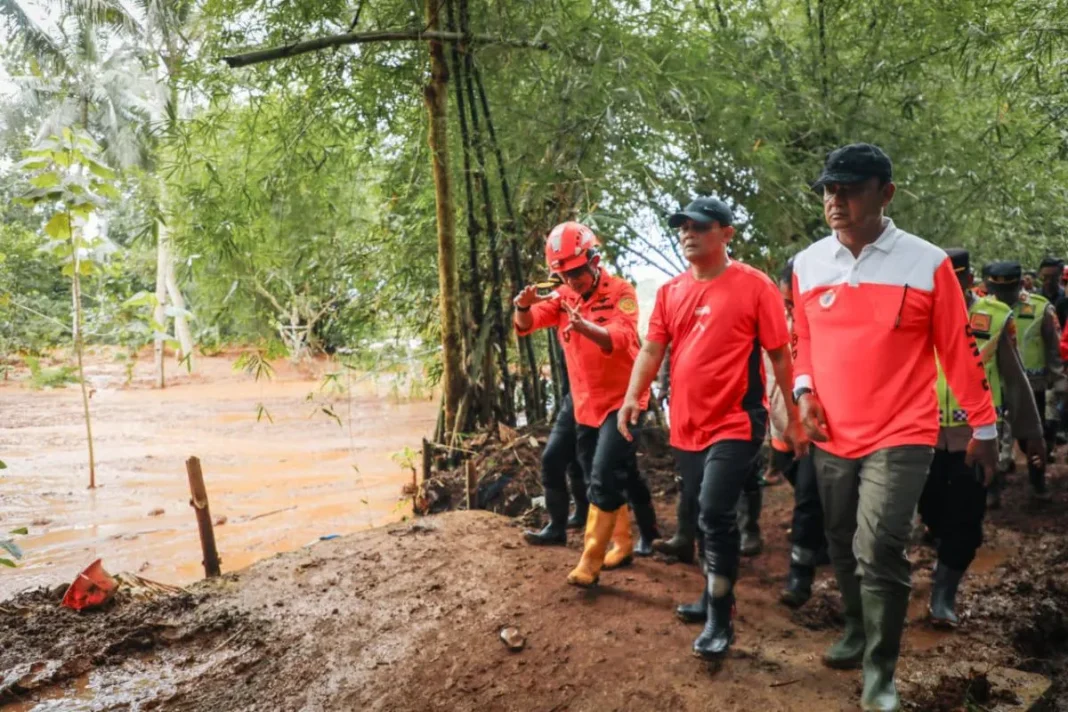 BNPB modifikasi cuaca percepat pencarian korban longsor Cilacap