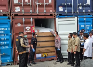 Bea Cukai dan Polri Sita 87 Kontainer Dugaan Pelanggaran Ekspor CPO