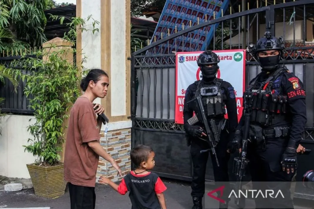 Buntut ledakan di SMA 72, Prabowo kaji pembatasan game daring