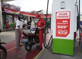 Harga BBM di November, Bensin Turun dan Solar Naik