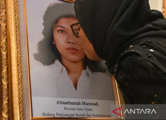 Pesan Kakak Marsinah kepada Prabowo, Hapus Outsourcing, Sejahterakan Buruh