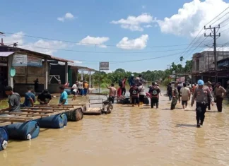 Lintasan Aceh-Sumut Lumpuh akibat Luapan Sungai di Aceh Selatan