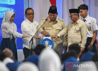Presiden Prabowo Luncurkan Program Digitalisasi Pembelajaran untuk Indonesia Cerdas, Targetkan Pemasangan 1 Juta Panel Smartboard Tahun Depan