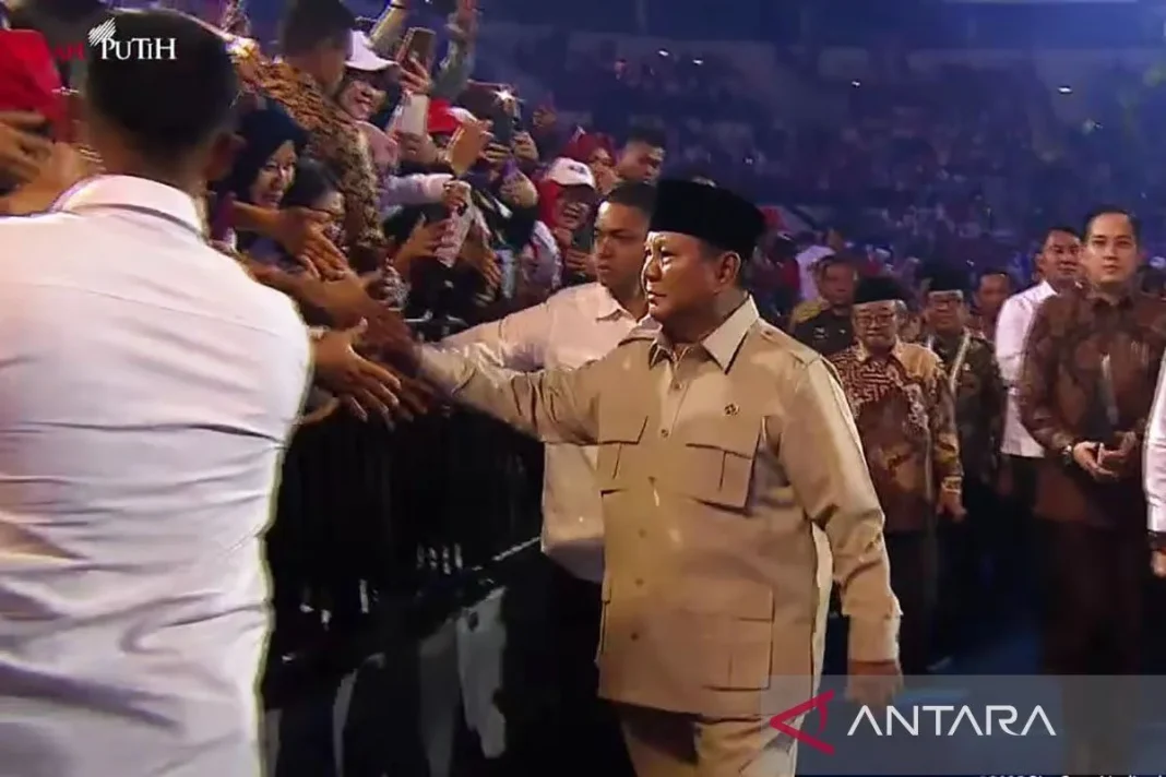 Prabowo hadiri Puncak Peringatan Hari Guru Nasional di Indonesia Arena