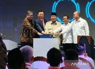 Prabowo Resmikan Pabrik Petrokimia Terbesar se-Asia Tenggara di Cilegon