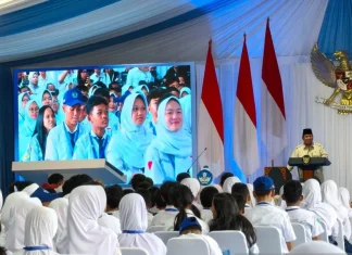 Prabowo Targetkan Smartboard di tiap Kelas, Dana dari Uang Koruptor