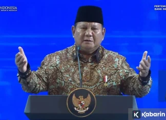 Prabowo Tunda Bebas Rapat Akhir Pekan Demi Anak-anak Penyeberang Sungai