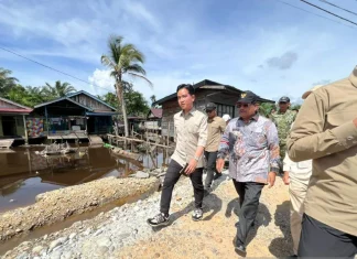 Gibran Tinjau Jembatan Anak Laut di Aceh yang Ambles Disapu Banjir