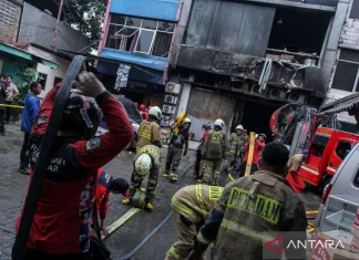 Gulkarmat DKI Selamatkan Nyawa 19 Korban Kebakaran Ruko Kemayoran