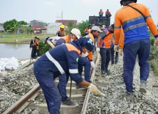 KAI Percepat Normalisasi Jalur Terdampak Banjir di Sumatera, Menjaga Keselamatan Perjalanan Kereta Api