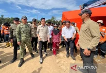 Ke Tapanuli Selatan, Gibran Minta Pemulihan Jalan untuk Distribusi BBM