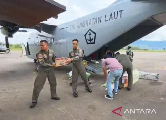 Pesawat Angkut TNI AL Bawa Dua Ton Logistik ke Aceh Tengah