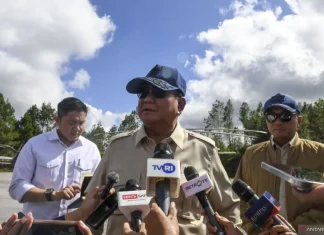 Prabowo: Kapal Sandar di Sibolga, Hercules tiap Hari Angkut Bantuan