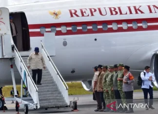 Prabowo Mendarat di Silangit, Tinjau Jembatan Bailey di Tapanuli Selatan