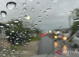 Hujan ringan guyur mayoritas kota besar Indonesia, Sabtu ini