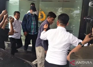 Maidi dan Sejumlah Pejabat Pemkot Madiun Dibawa KPK ke Jakarta