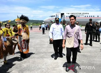 Pakai Tas Noken Papua, Gibran Kunjungi Biak hingga Yahukimo