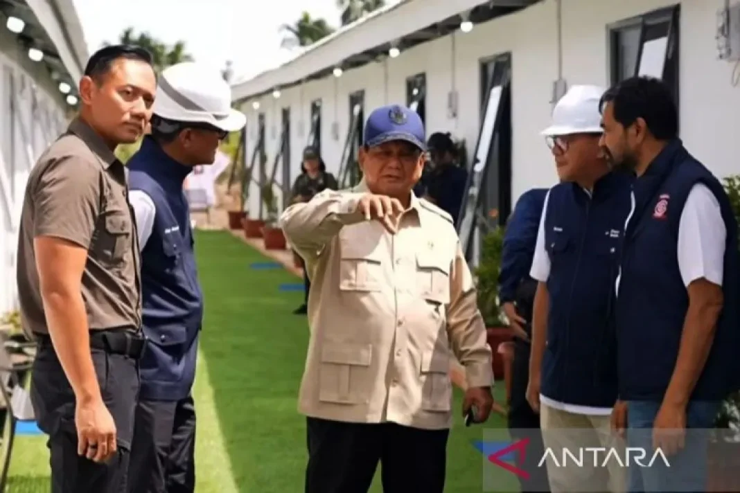 Prabowo tinjau struktur dan fasilitas hunian Danantara di Aceh Tamiang