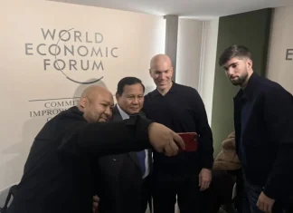 Prabowo Unggah Momen Bertemu Zidane dan Theo di Davos