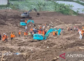 SAR Evakuasi Empat Kantong Jenazah Longsor Cisarua pada Pagi Hari ini