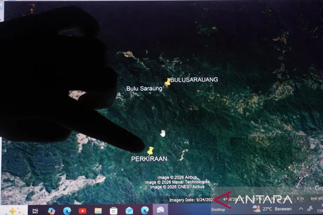 Satu korban pesawat ATR 42-500 dievakuasi dari jurang 200 meter