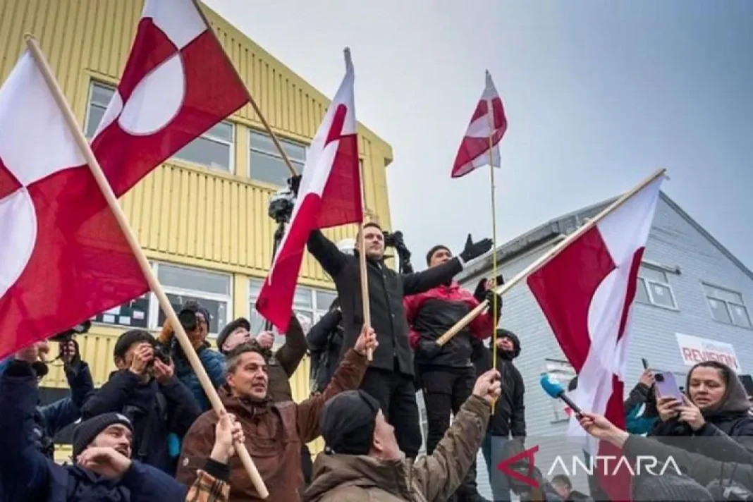 Trump kabarnya ingin bujuk warga Greenland dengan uang Rp17 miliar