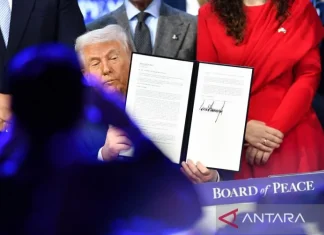 Trump: AS Mengirim Pasukan Besar Menuju Iran